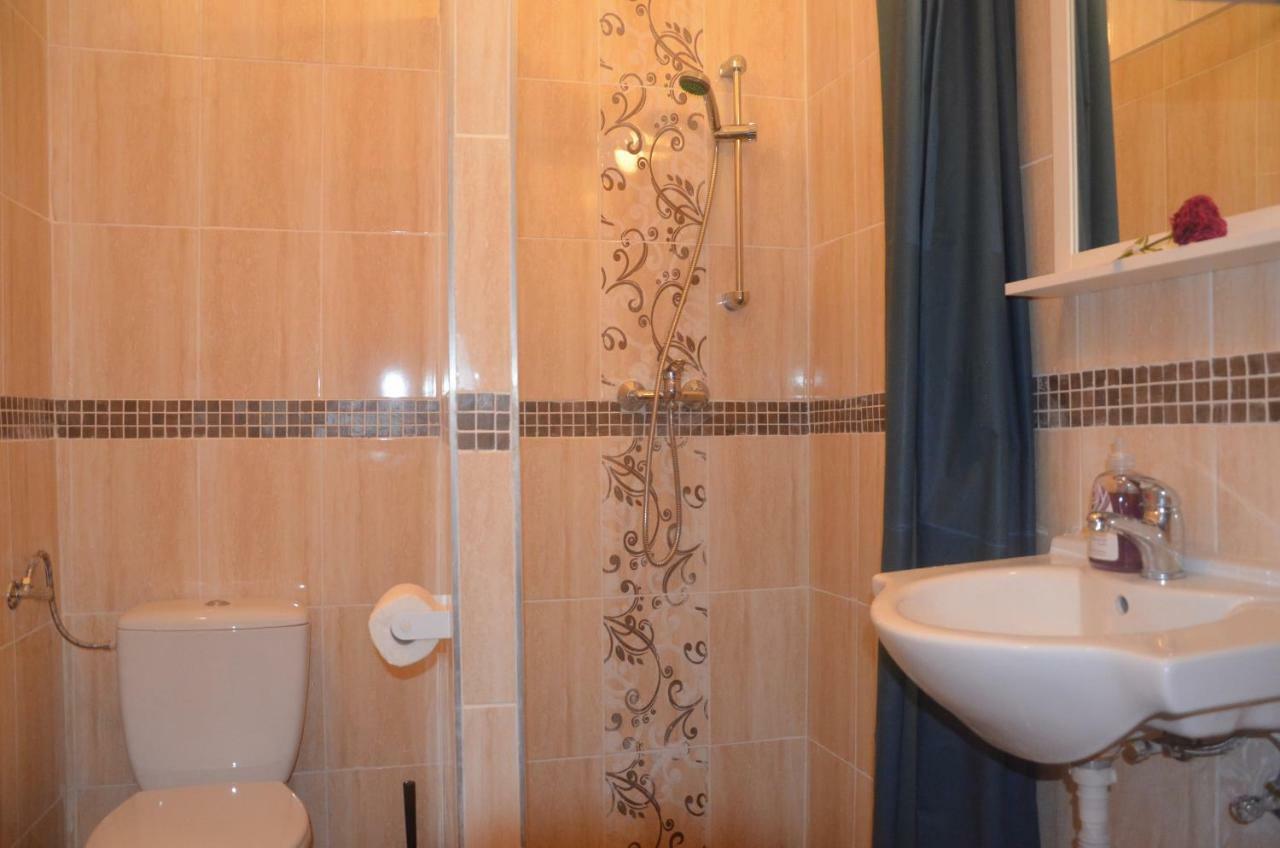 No. 11 Apartment With 2 Bathrooms Next To Railway Station بودابست المظهر الخارجي الصورة