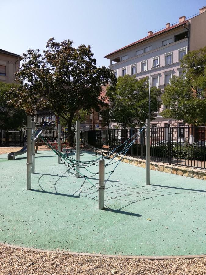 No. 11 Apartment With 2 Bathrooms Next To Railway Station بودابست المظهر الخارجي الصورة