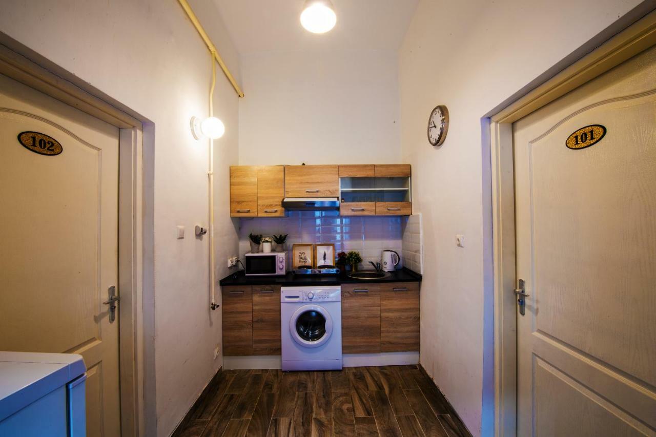 No. 11 Apartment With 2 Bathrooms Next To Railway Station بودابست المظهر الخارجي الصورة